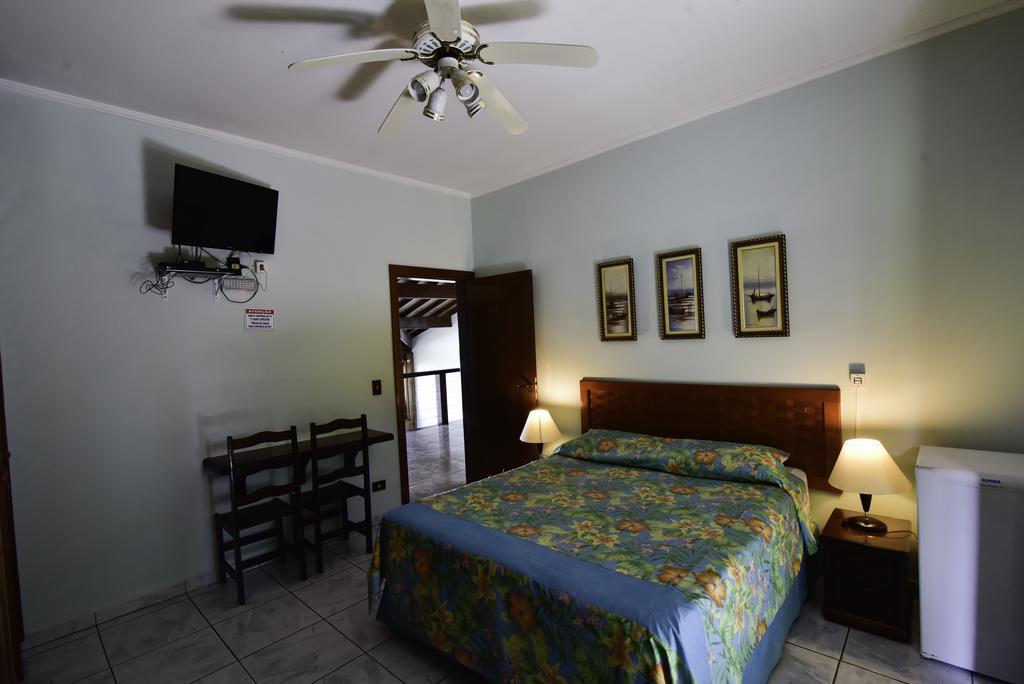 Pousada Residencial Vista Mar Ubatuba Oda fotoğraf